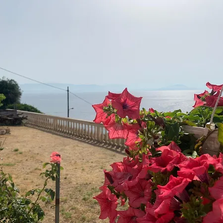 Nadia's * Perama (Corfu)